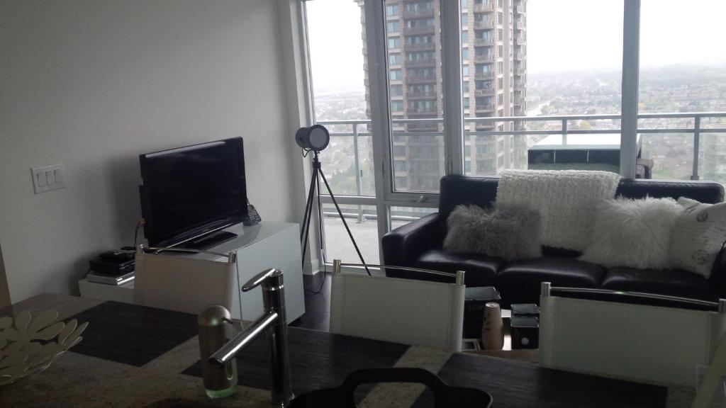 Square One Fully Furnished Suite Mississauga Rom bilde